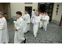 Feier der 1. Heiligen Kommunion in Sankt Crescentius (Foto: Karl-Franz Thiede)